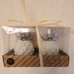 HAZEL & CO Pineapple Salt & Pepper Shaker Set